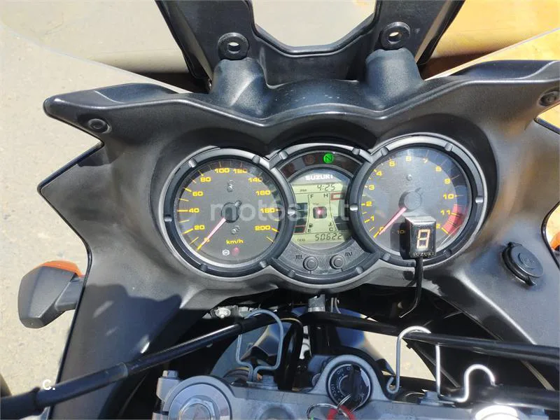 Suzuki V-Strom 650 – Vista 11