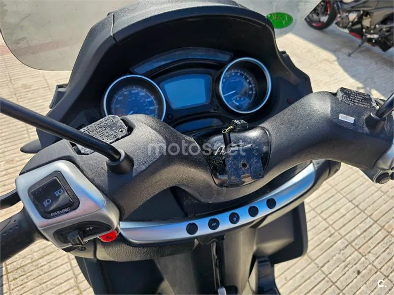 Piaggio MP3 300 LT – Vista 8