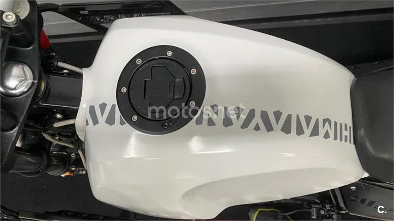 Royal Enfield Himalayan 410 – Vista 12