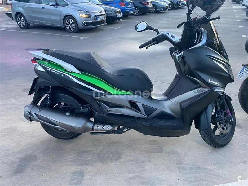 Kawasaki J300 – Vista 3