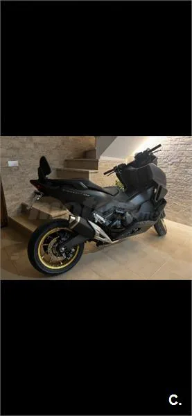 Honda Forza 750 – Vista 3