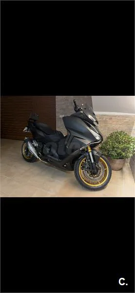 Honda Forza 750 – Vista 4