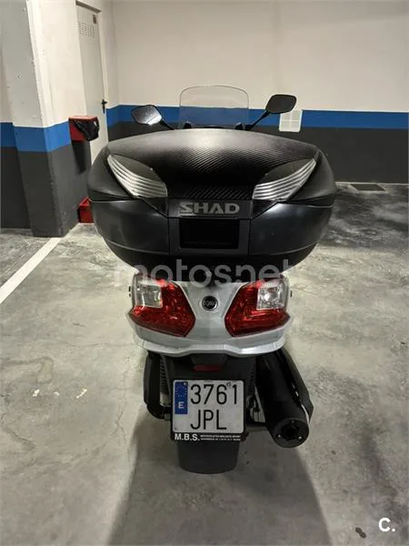 SYM Maxsym 400 – Vista 3