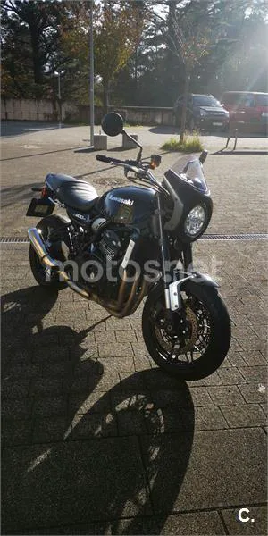 Kawasaki Z900RS – Vista 2