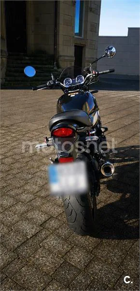 Kawasaki Z900RS – Vista 7