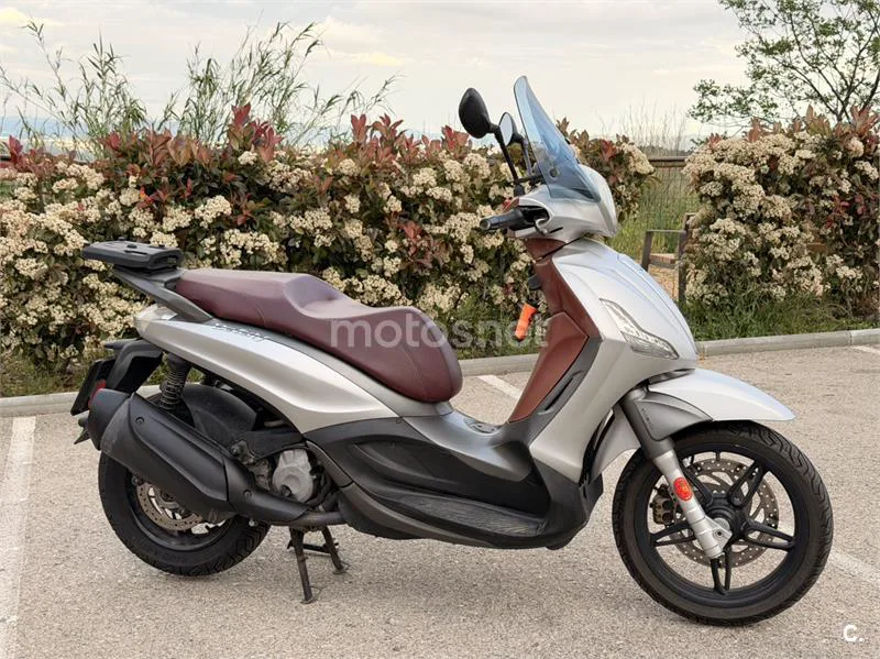 Piaggio Beverly 350 Sport Touring – Vista 2