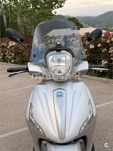 Piaggio Beverly 350 Sport Touring – Vista 6