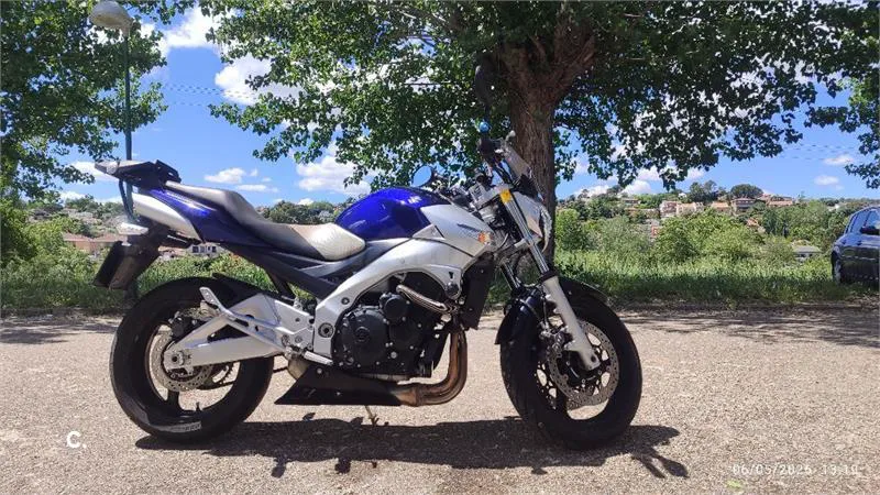 Suzuki GSR 600 – Vista 2