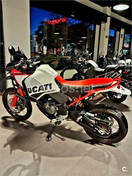 Ducati DesertX – Vista 2