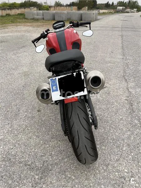 Ducati Monster 696 – Vista 5