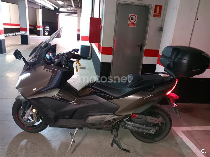 Kymco AK 550 – Vista 6