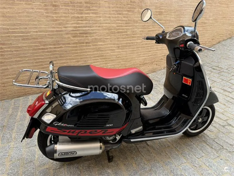 Vespa GTS Super 300 - Vista 5