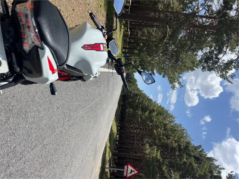 Kawasaki Z650 – Vista 3