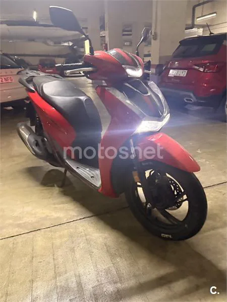 Honda SH 125i – Vista 3