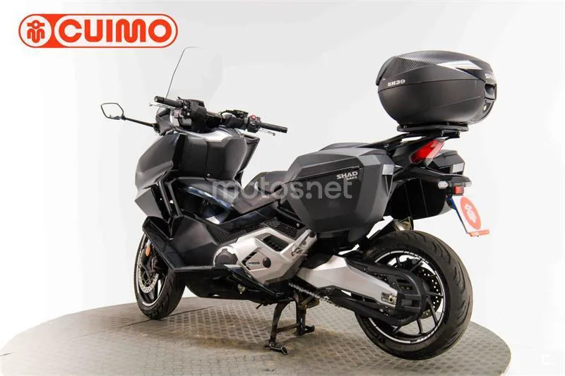 Honda Forza 750 – Vista 6