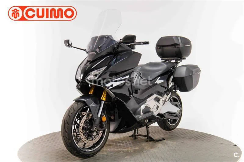 Honda Forza 750 – Vista 9