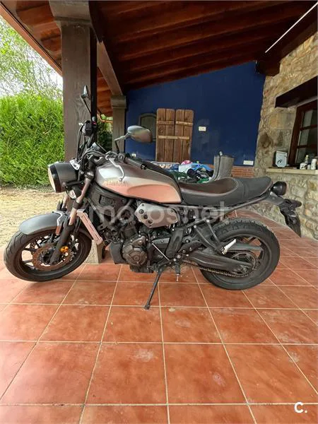 Yamaha XSR 700 – Vista 11