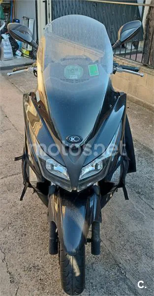 Kymco Grand Dink 300 – Vista 2