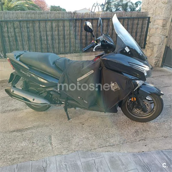 Kymco Grand Dink 300 – Vista 4