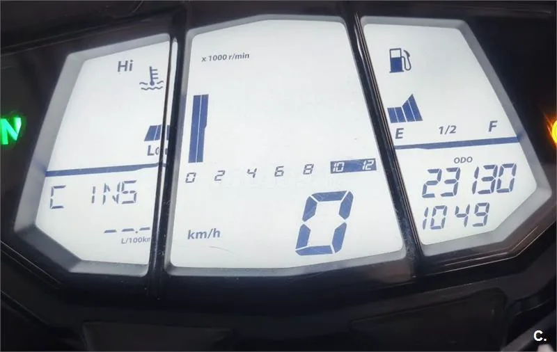 Yamaha R125 – Vista 4