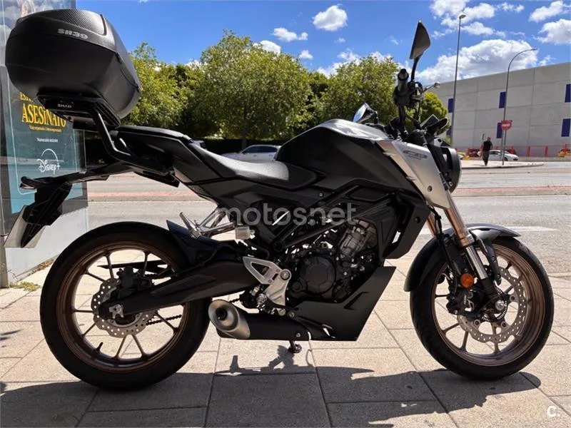 Honda CB 125 R – Vista 6