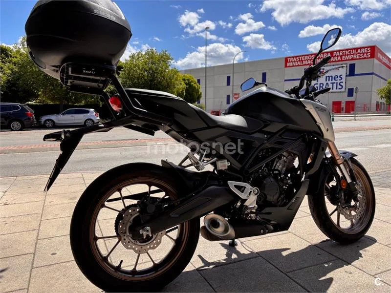 Honda CB 125 R – Vista 9