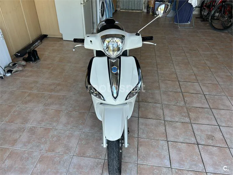 Piaggio LIBERTY – Vista 2