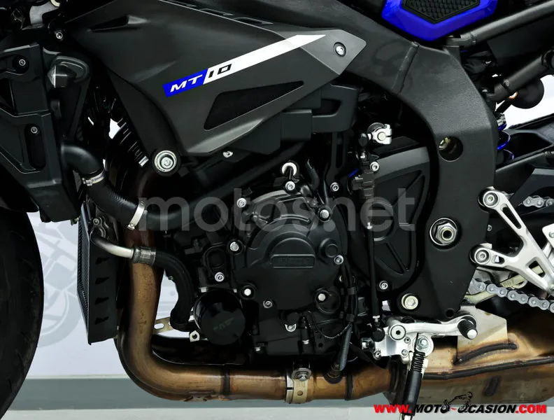 Yamaha MT-10 – Vista 9