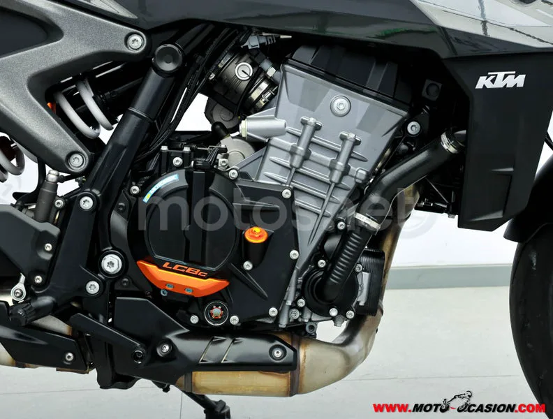 KTM 990 – Vista 5