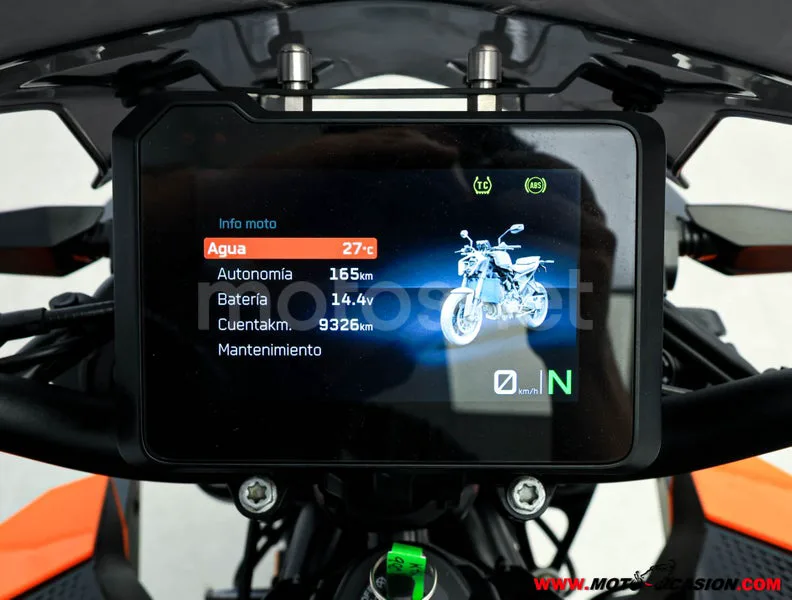 KTM 990 – Vista 6