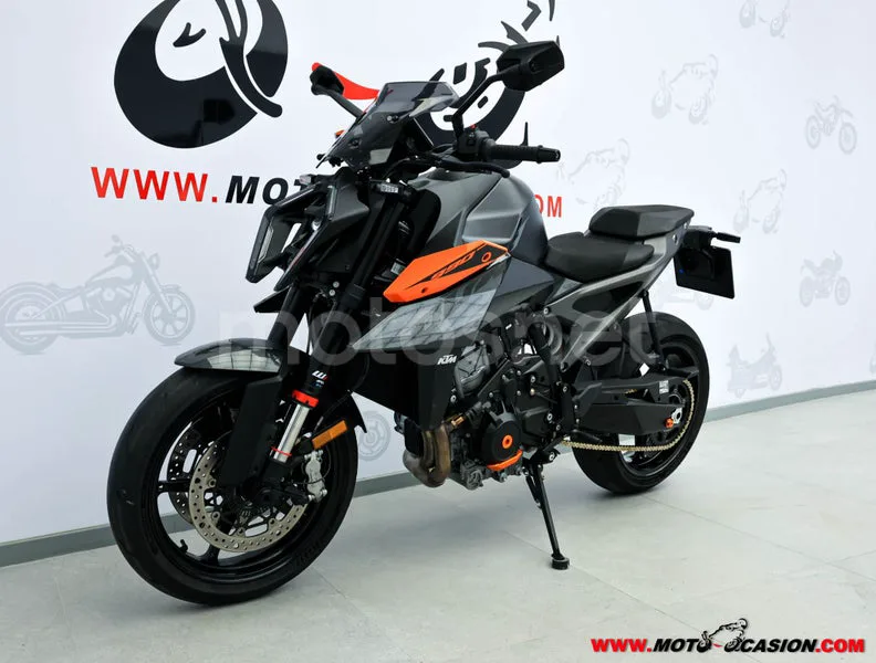 KTM 990 – Vista 8