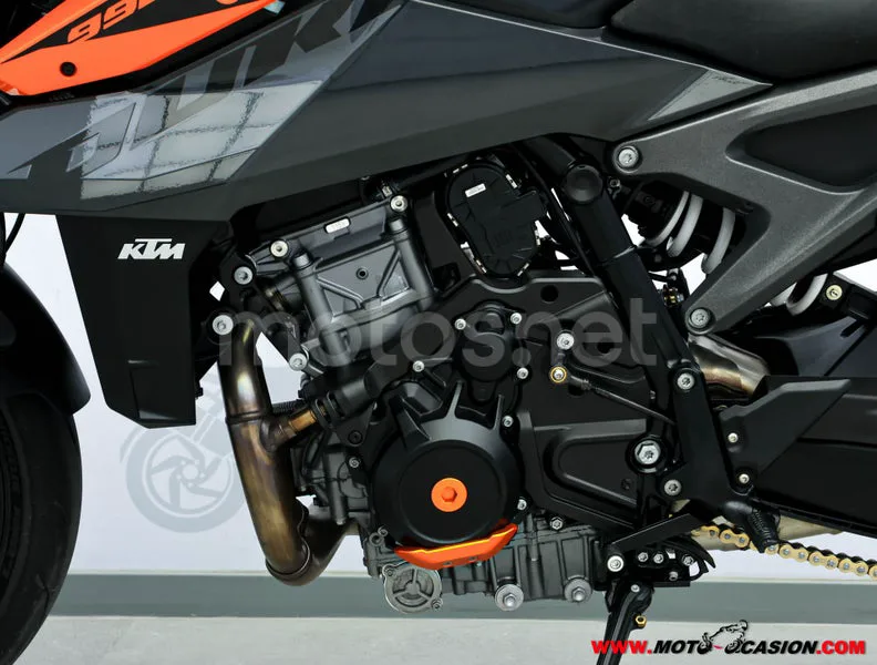 KTM 990 – Vista 10