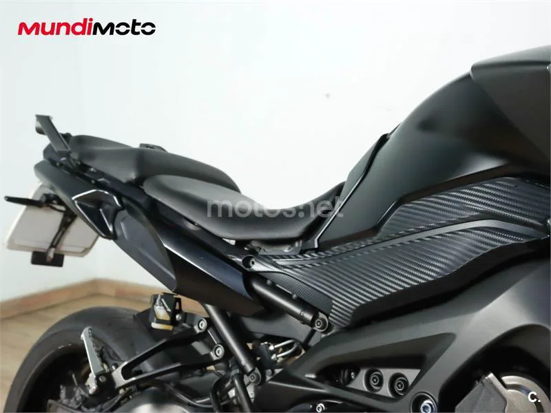 Yamaha Tracer 900 – Vista 35