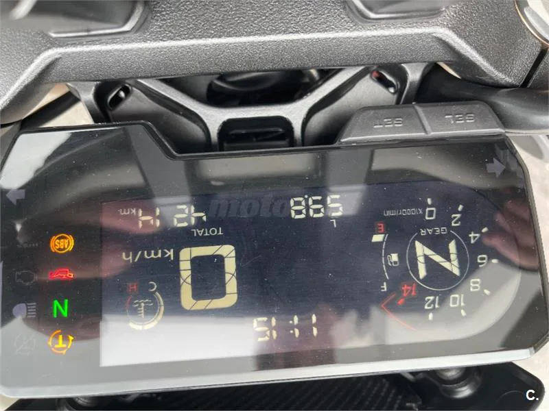 Honda CB 650 R – Vista 4