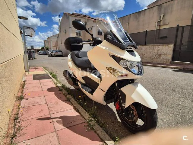 Kymco Xciting 500 R – Vista 3