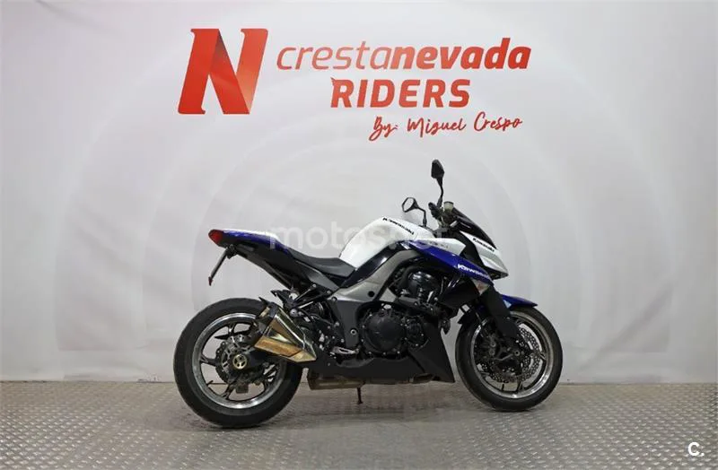 Kawasaki Z1000 – Vista 11