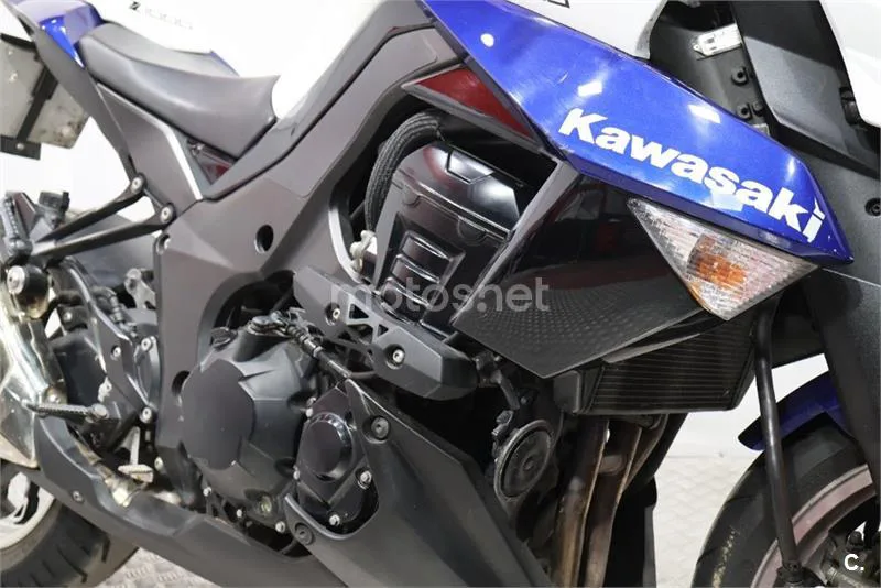 Kawasaki Z1000 – Vista 12