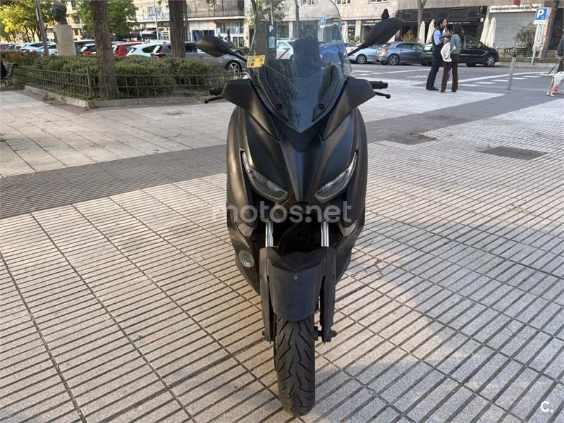 Yamaha XMAX 300 – Vista 7