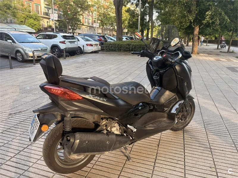 Yamaha XMAX 300 – Vista 8