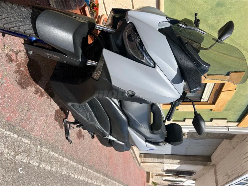 Yamaha XMAX 300 – Vista 3