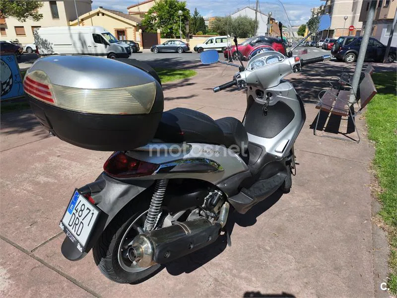 Piaggio Beverly 500 – Vista 5
