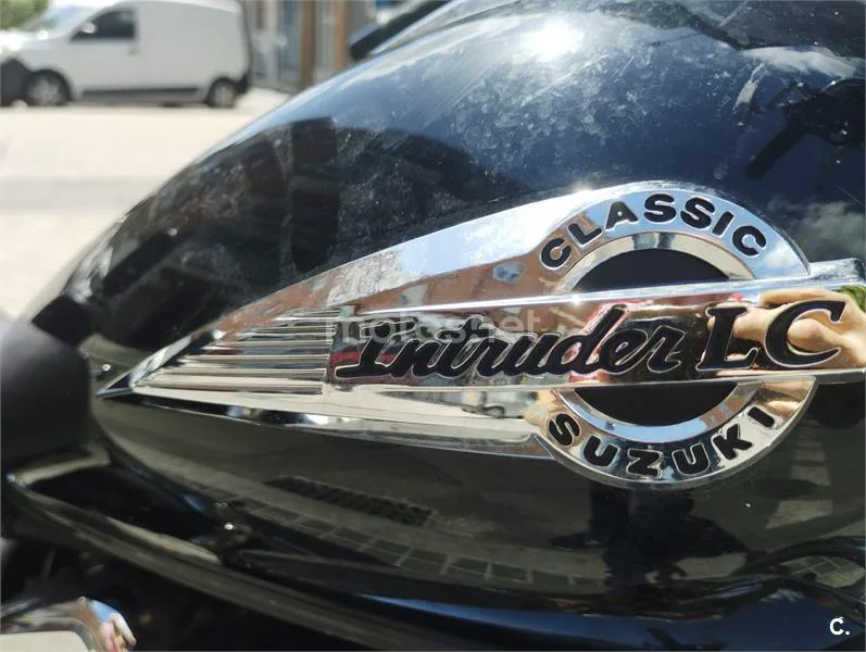 Suzuki Intruder 250 – Vista 8