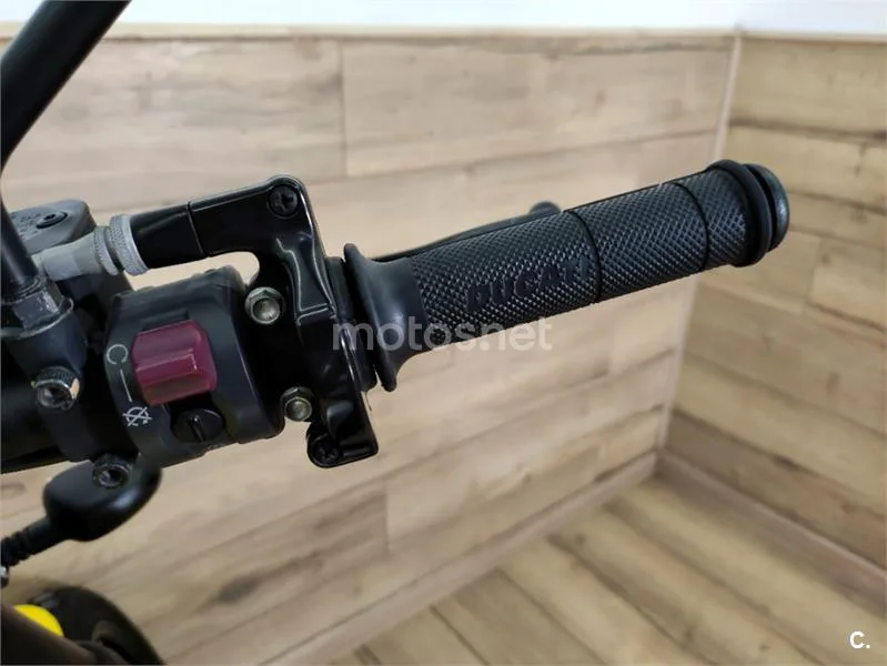 Ducati Scrambler – Vista 18