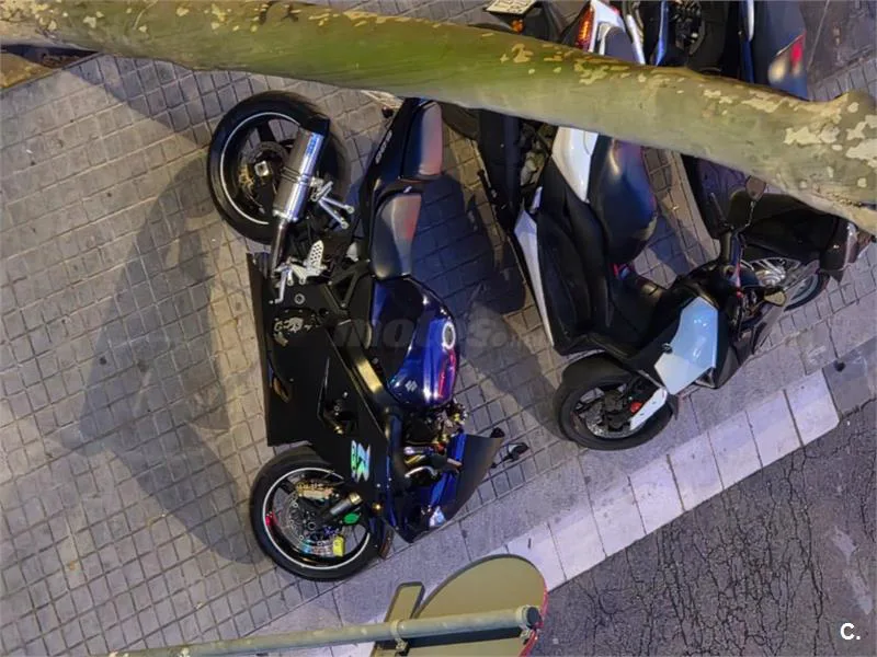 Suzuki GSX R600 – Vista 4