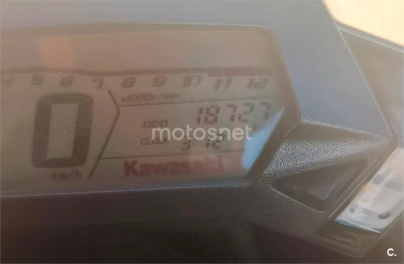 Kawasaki Z 125 – Vista 3