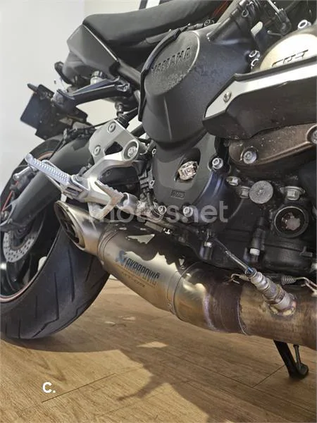 Yamaha MT-09 – Vista 5