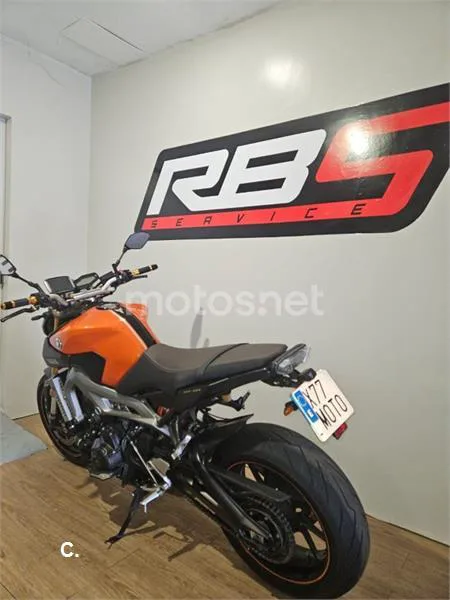 Yamaha MT-09 – Vista 8