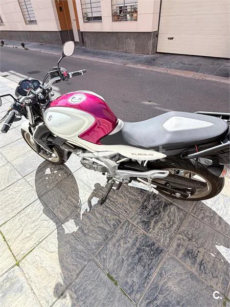 Suzuki SFV 650 Gladius – Vista 4