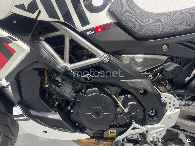 Aprilia Caponord – Vista 23