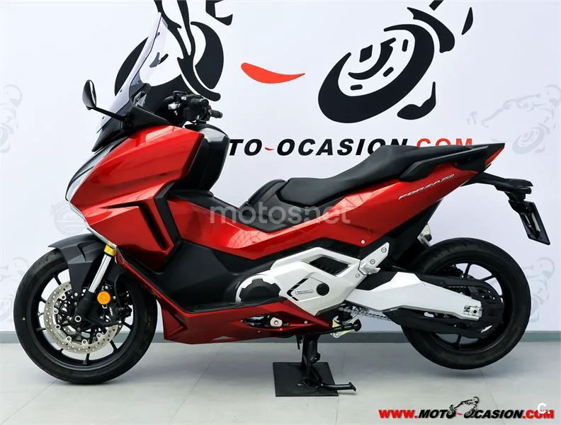 Honda Forza 750 – Vista 7